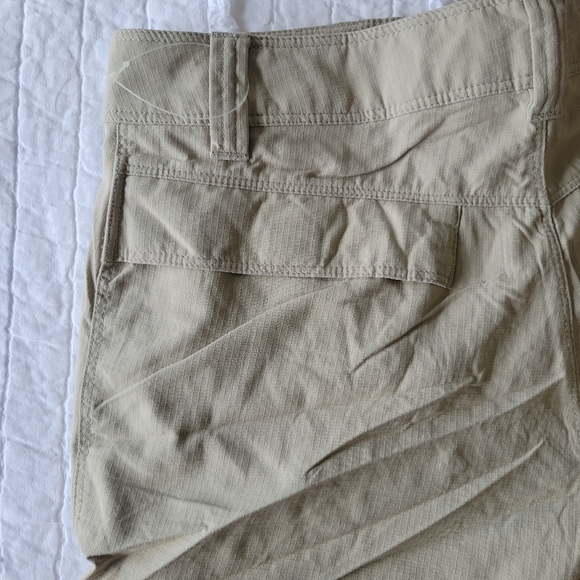 Gander Mountain Guide Series Hiking Outdoor Shorts Lightweight 32 NWOT - Picture 7 of 9